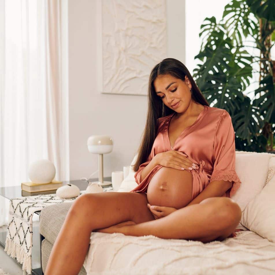 Med nosečnostjo se bo otrok premikal v vaši maternici. Normalno je, da je otrok večji del nosečnosti v različnih položajih. V zgodnjih fazah je otrok dovolj majhen, da se prosto giblje.